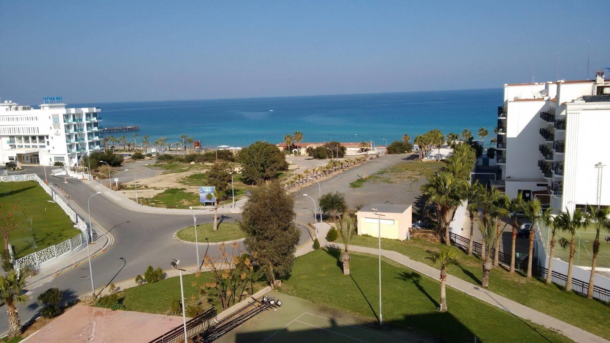 Vrissaki Hotel Apartments Protaras Exterior photo
